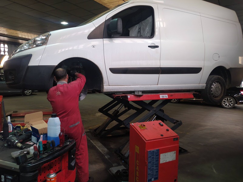 Galeria de Taller concesionario oficial de Citroen en Aranda de Duero